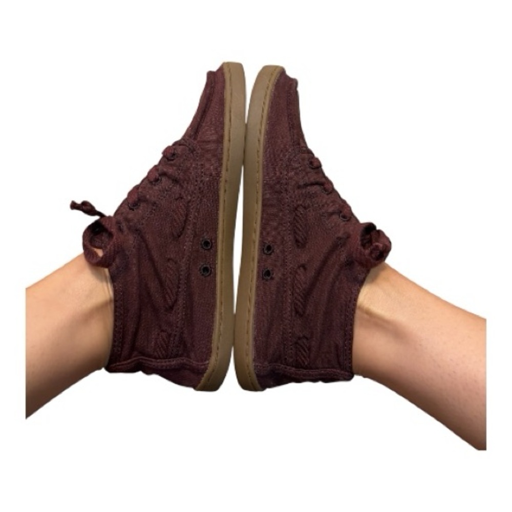 Sanuk Women's Maroon Sneakers 6.5